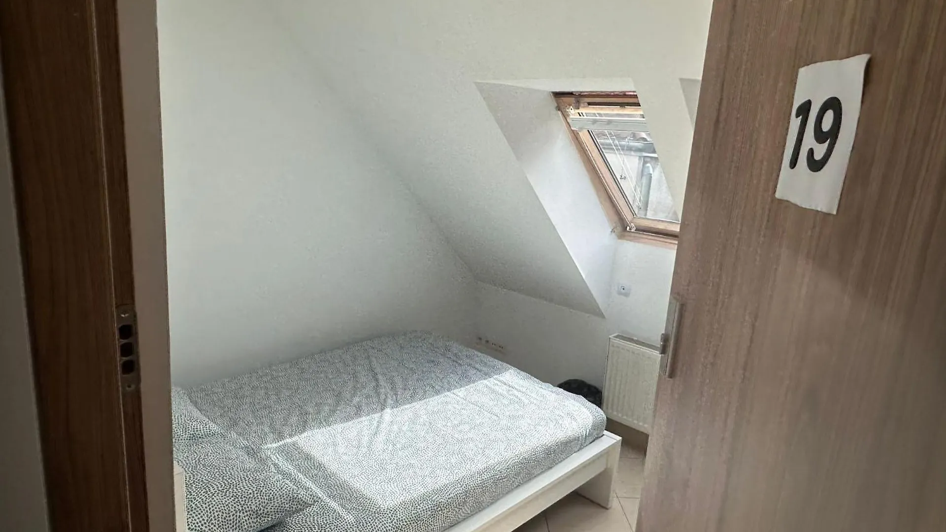 Apartamenty Golebia-Economic 포즈난 B&B